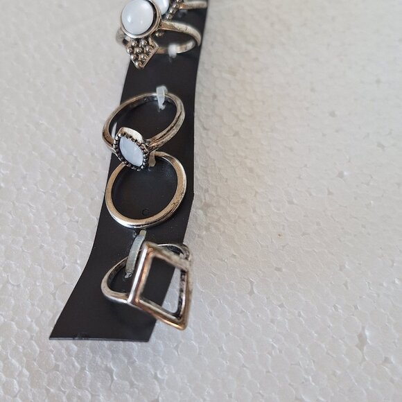 👠 5 for $25 SET OF RINGS COSTUME JEWELLERY - Picture 3 of 5